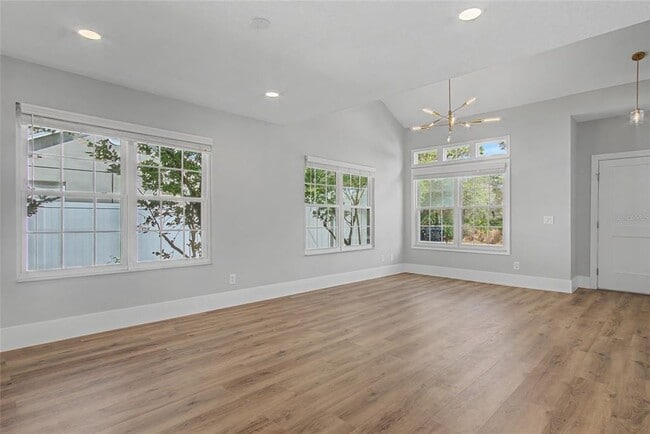 Building Photo - 11462 Commercial St