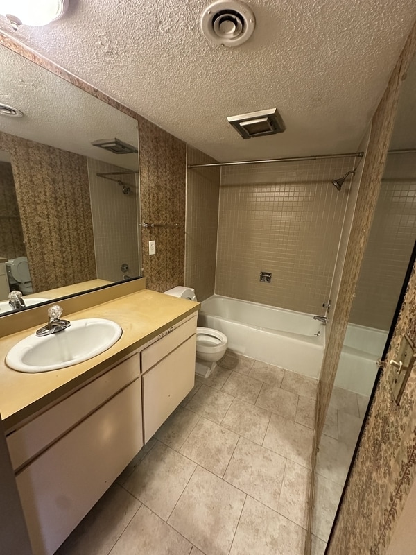 Building Photo - 1855 Poplar Woods Cir W