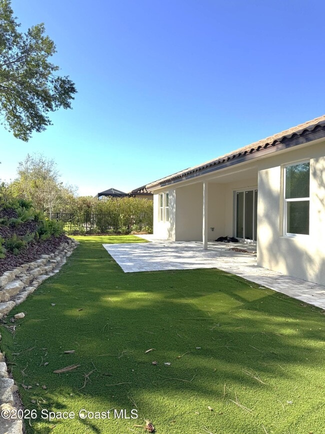 Building Photo - 2851 Edington Dr