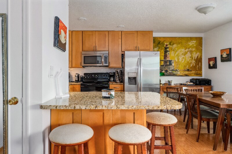 Building Photo - 204 Pompano Dr SE