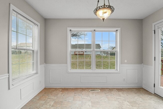 Building Photo - 3437 Kingfisher Dr