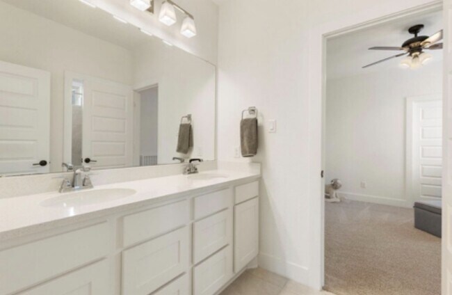Building Photo - 25003 Stella Fls Ln