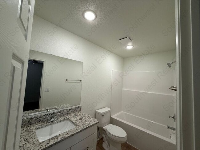 Building Photo - Brand New 2 bedroom 2 bath Duplex- ALL BIL...