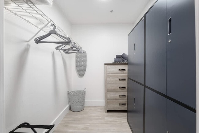 Building Photo - 2360 SW Archer Rd