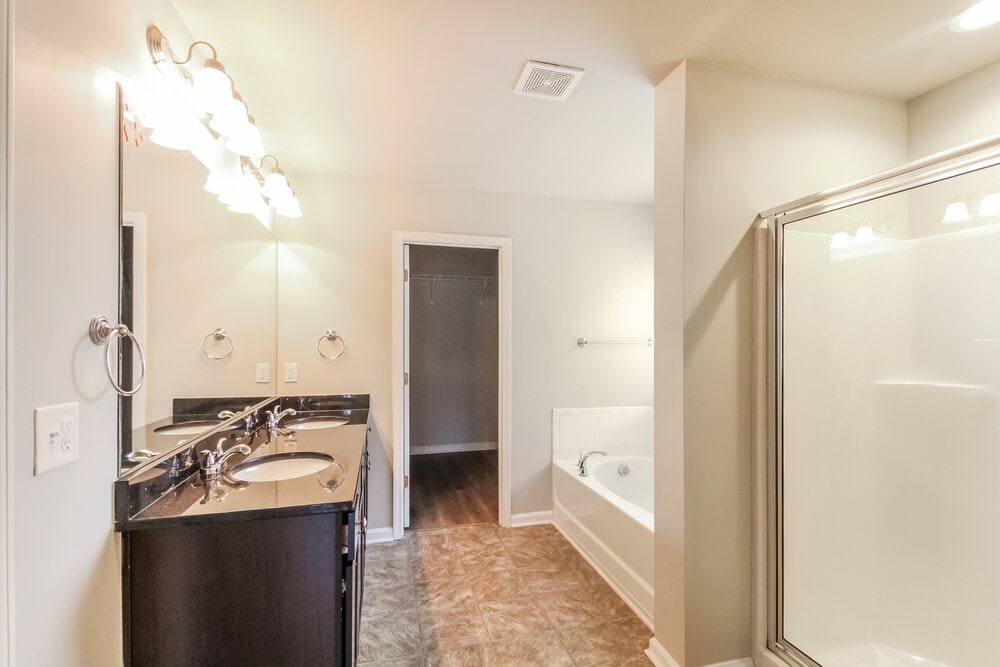 Building Photo - 203 Fern Walk