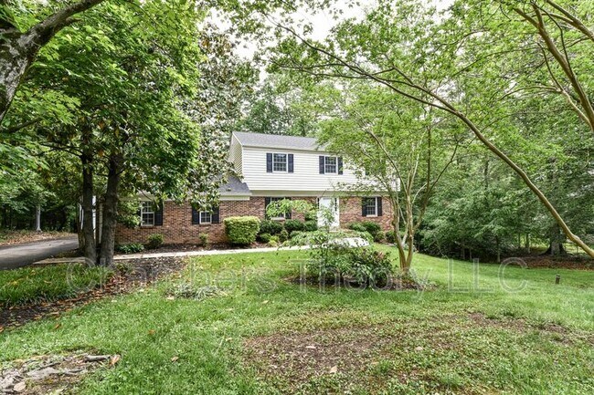 Building Photo - 8504 Shadeway Pl