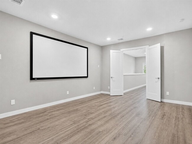 Building Photo - 470 Providence Dr
