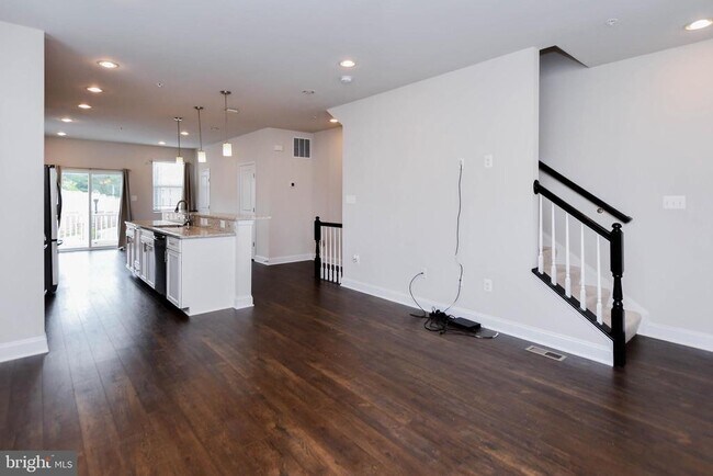 Building Photo - 7102 Druce Way