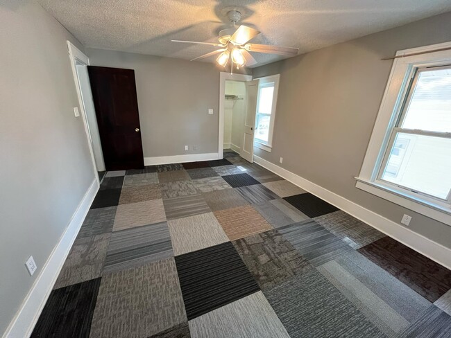 Building Photo - 4123 Buell Dr