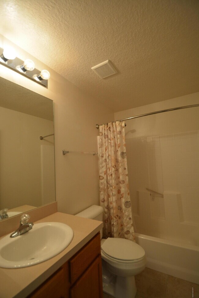 Building Photo - 2861 Emerson Dr SE
