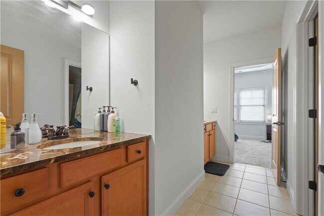 Building Photo - 2596 Rock Maple Dr NE