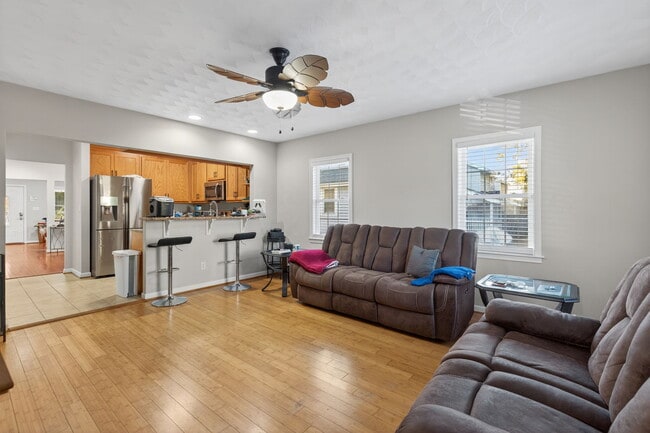 Building Photo - 2818 Tidewater Dr