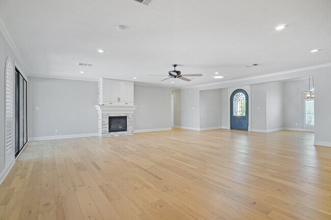 Building Photo - 13297 Roanoke Rd