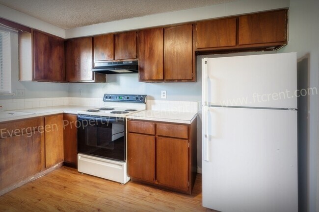 Building Photo - 2939 Glendale Dr