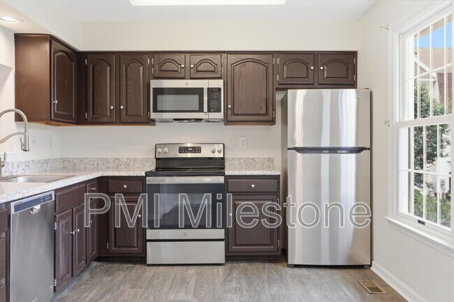 Building Photo - 6581 Ewald Ct