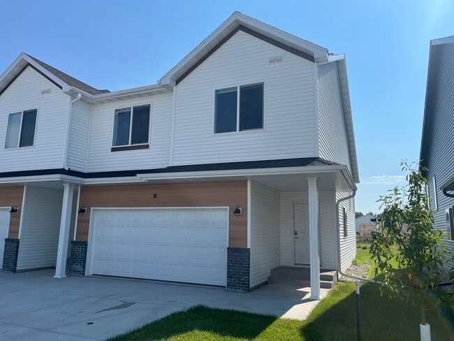 Primary Photo - The Wilds Townhomes
