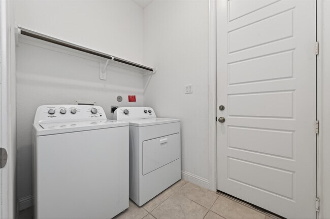 Building Photo - 4353 Victoria Pine Dr