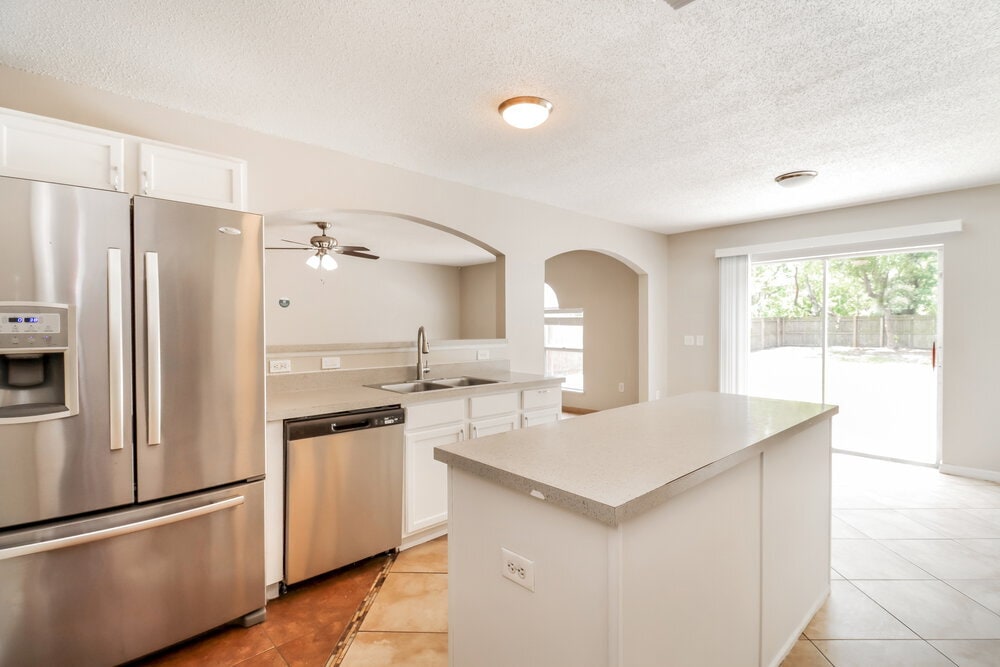 Building Photo - 13825 Gentle Woods Ave