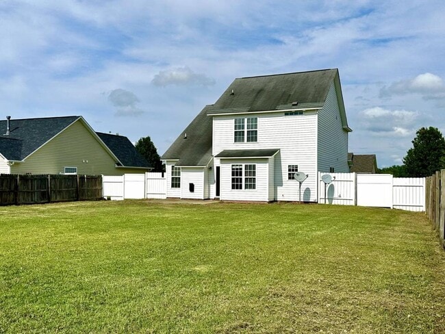 Building Photo - 508 Fairfield Cir