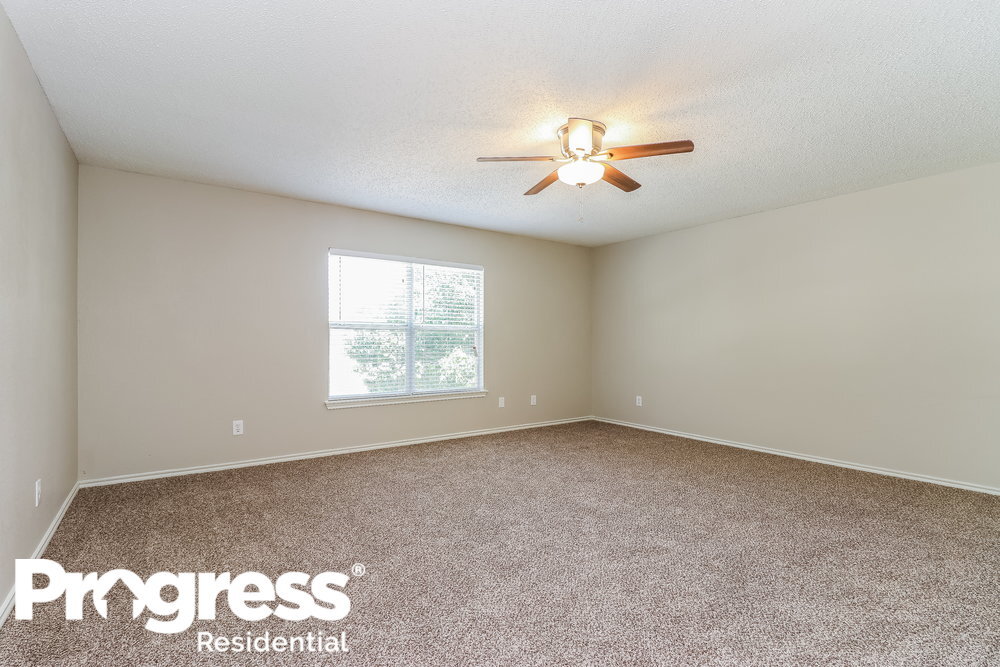 Building Photo - 3156 Pine Valley Dr