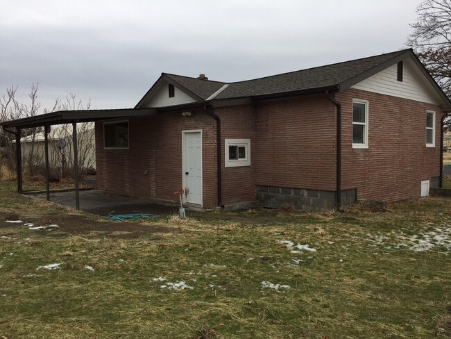 Building Photo - Charming 2 Bedroom Home with basement