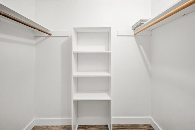 Building Photo - 11540 Chimney Rock Rd