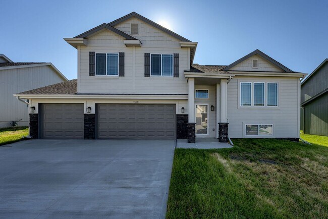 Building Photo - New Construction 3 Bedroom!!