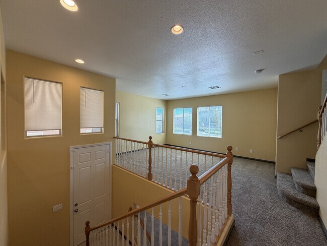Building Photo - 10811 Ackers Dr