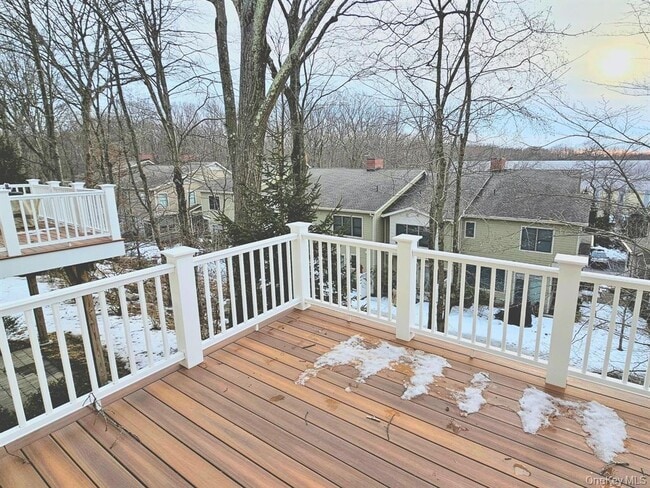 Building Photo - 304 Boulder Ridge Rd