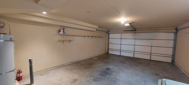 Building Photo - 2114-2116 Woburn St