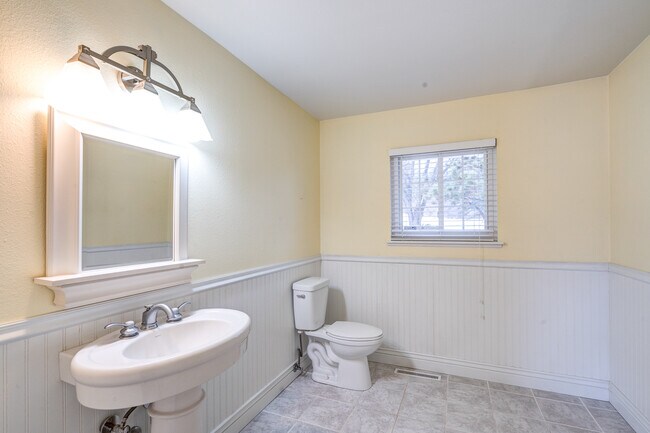 Building Photo - 7137 Milner Dr