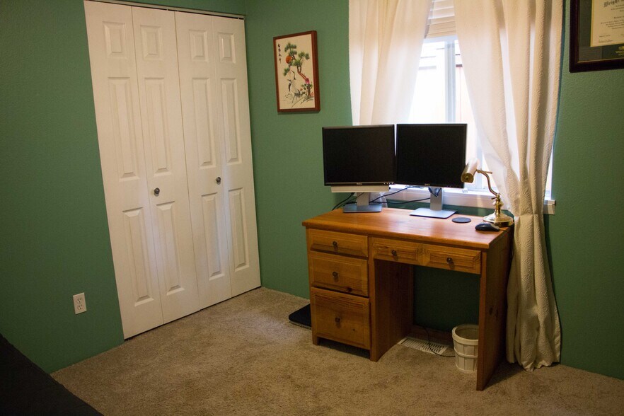 Building Photo - 3306 Northeast Holman Street