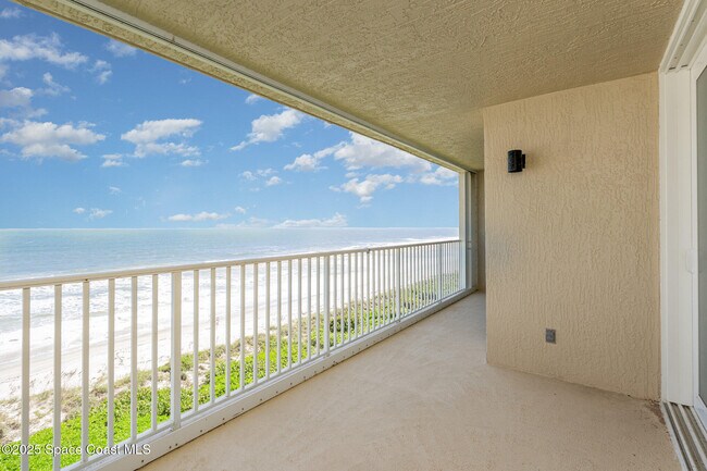 Building Photo - 1575 N Hwy A1A