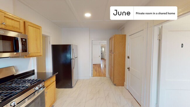 Building Photo - Private bedroom in 5 bed/2 bath Home