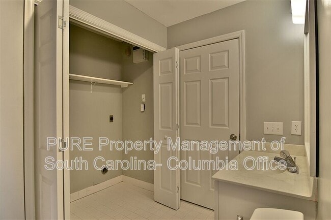 Building Photo - 803 New Brookland Pl