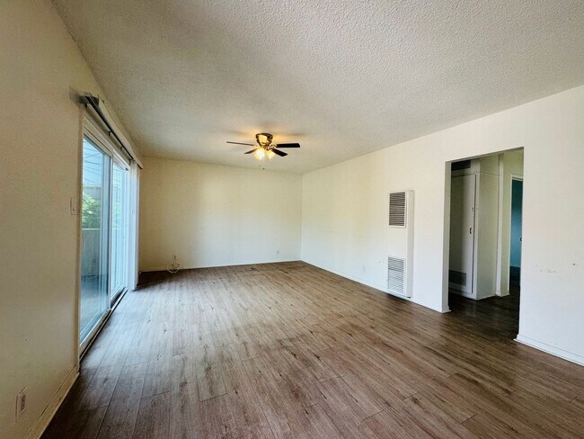 Building Photo - 1230 W 144th St
