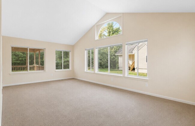 Building Photo - 3 bedroom/ 3 bathroom- Mimosa Lane- W&M Law School