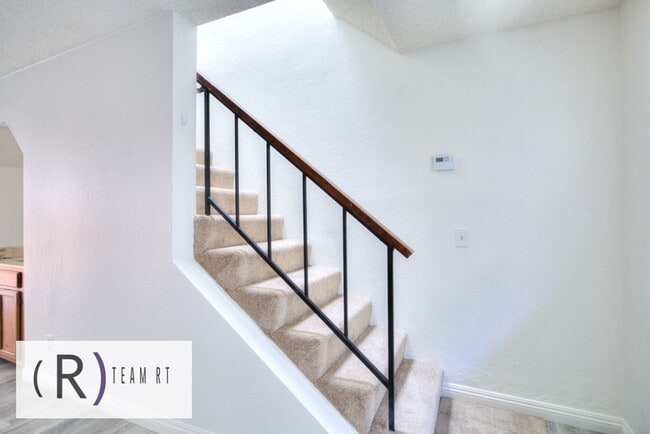 Building Photo - A Spacious Condo with a Quiet Community