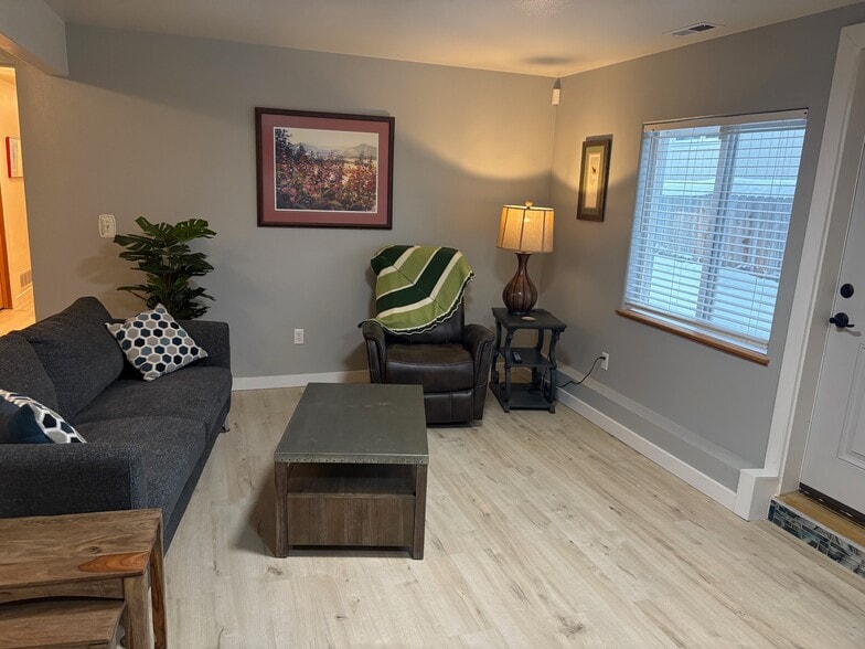 Living Room - 7231 E Chester Heights Cir