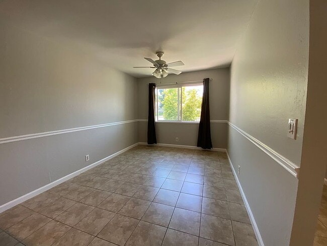 Building Photo - 5377 Sonoma Dr