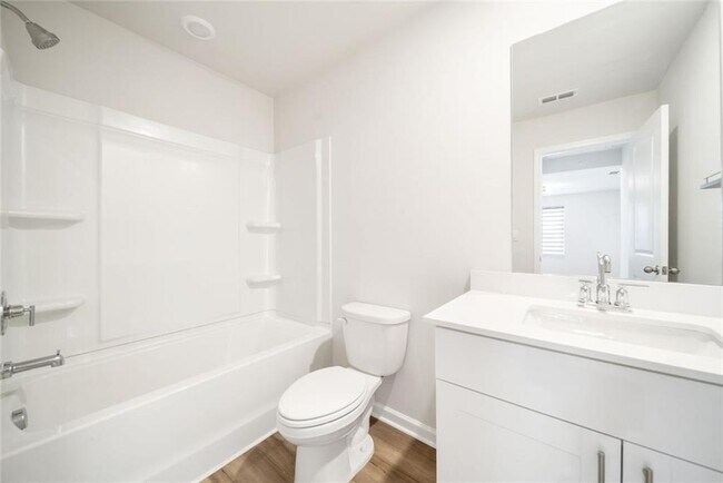 Building Photo - 1510 Lyon Wy Dr