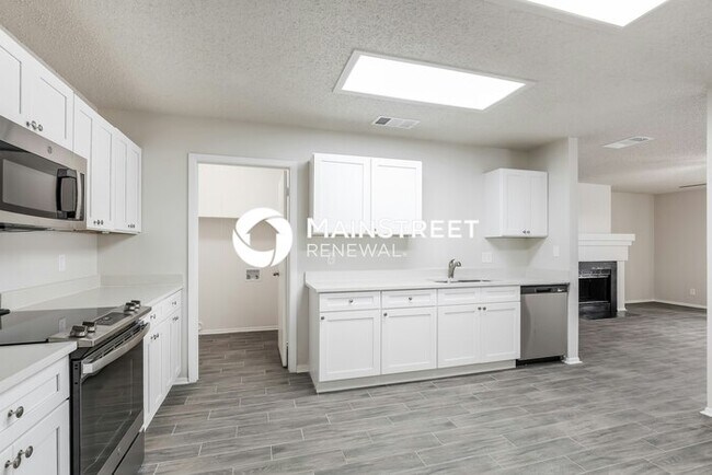 Building Photo - 3 Bedroom Pet-Friendly Home in CONVERSE, TX with Main Street Renewal