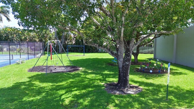 Building Photo - 9505 Majestic Way