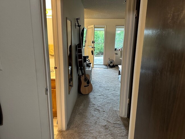 Building Photo - Top Floor Condo with View of the Flatirons and the Pool