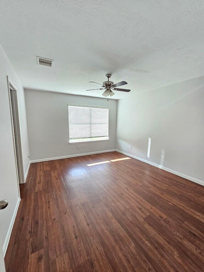 Building Photo - 6014 Brenwood Trails Ln