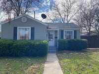 Building Photo - 608 Storrs St