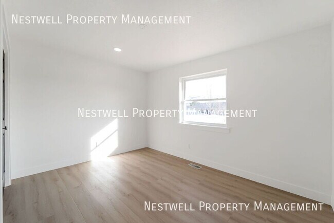 Building Photo - 353 Redberry Rd