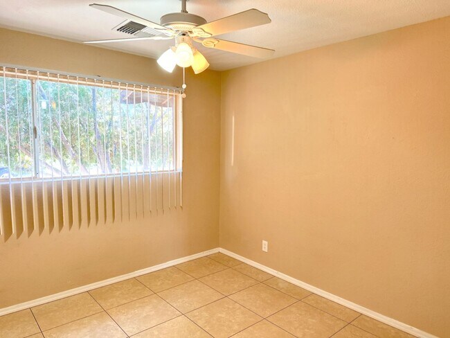 Building Photo - OPEN 8-2-25  12-1PM; Remodeled 4Br-2Ba hou...