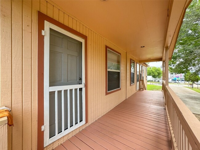 Building Photo - 4717 Heron St