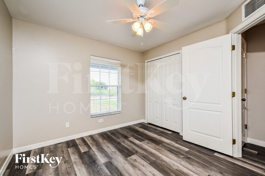 Building Photo - 3105 41st St W